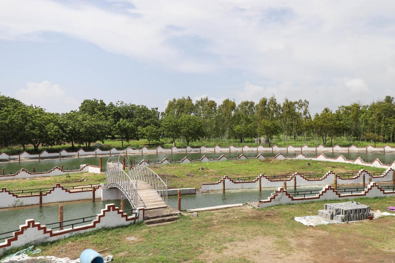 Capital O 49279 Chhab Chhaba Chhab Water Fun Park & Resort Damka Экстерьер фото